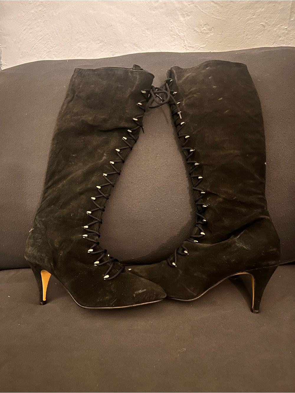 Vintage Newport News Black lace up boots
Size 8